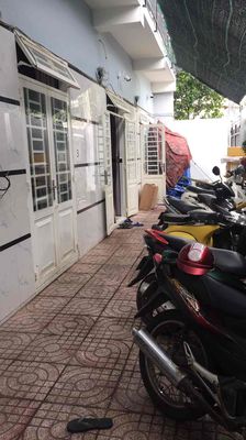 Rent a house by the market.