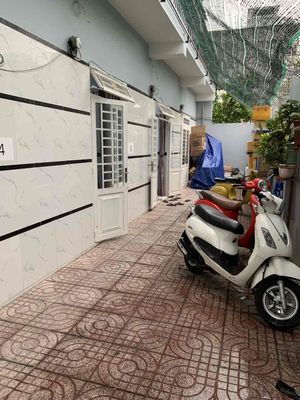 Rent a house by the market.