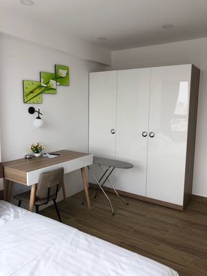 It's the owner who rents the apartment the everich infinity of 5–3 high-end bedrooms