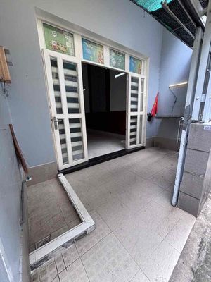 Rent an entire 107/Nguyễn Văn Khối alley building west of the hill