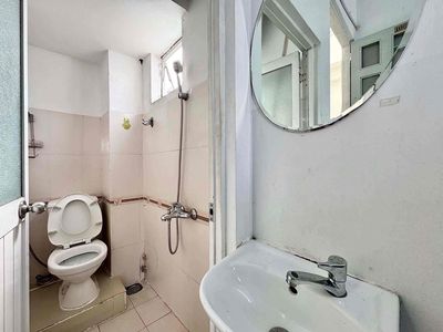 A kitchen bedroom, balcony 200 meters from Hvhk's.
