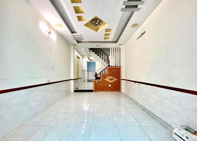 Rent the 113 Lâm Thị Hố alley.