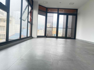 We'll rent every floor you're on and you'll be right at Lê Hoàng Phái.