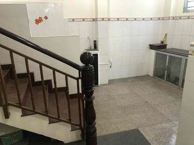 transfers of rent contract to 162 Tạ Quang Bửu