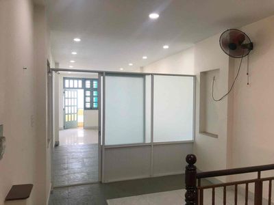 transfers of rent contract to 162 Tạ Quang Bửu