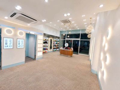 Renting a Nguyễn Thái Học cash house, District 1-- a gold business position