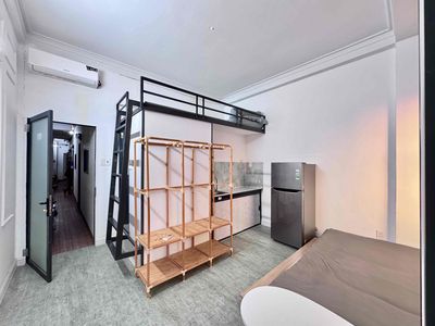 Renting room 2 Sleepspace 25 m 44 Balcon 4 right at District 1 Bridge