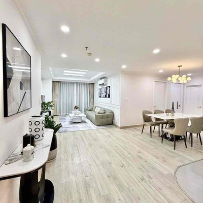 The 1st Bedroom is 45 meters, Central, Bình Thạnh & Funky