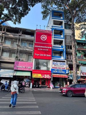 Renting a Cống Quỳnh street, 1st, near the tip of the line.