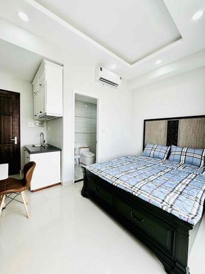 The owner's apartment Baccol near Mrs. C understands