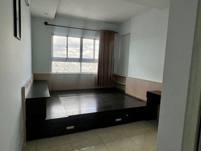 It's a three-room contract for the same Tân Hương Tower, two basic interior toilets.
