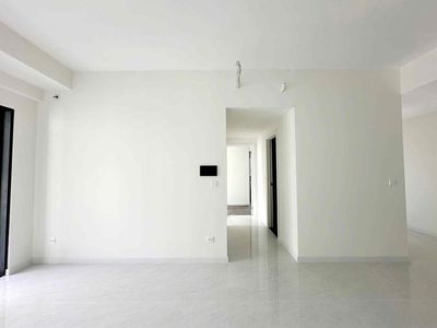 Rent the Victoria Village corner of the 73-foot-high empty house