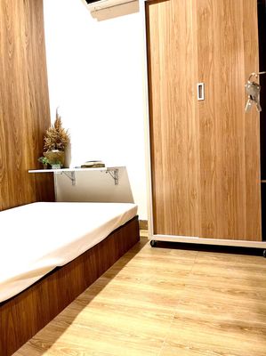 apartment full of people. 1 in 367 Vườn Lài