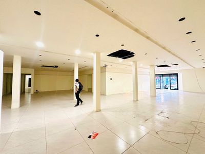 Rent the whole angle 2 .Z.z0 8 x22 meters warm 16 M - 740 - 2 stories