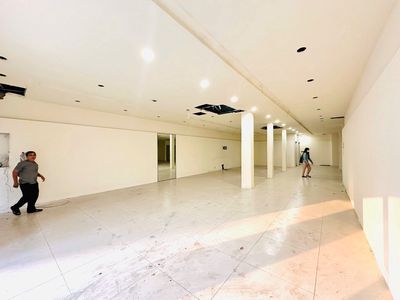 Rent the whole angle 2 .Z.z0 8 x22 meters warm 16 M - 740 - 2 stories