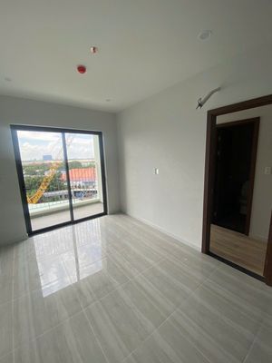 Rent two bedrooms 2 toilets 6 million new Eastern stops.