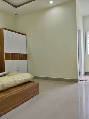 New service apartment, windows, large interiors, 803 htp cars.