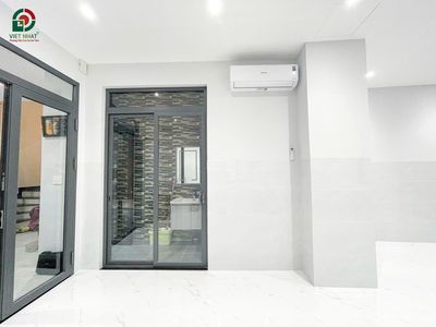 Rent the ground floor level as an office, the nail place...