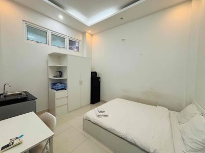 It's the owner who rented the full interior room at Nam Kỳ Khởi Nghĩa, District 3