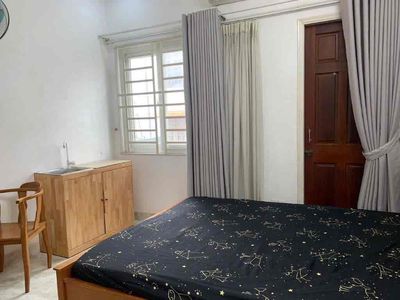 This is the top room. I'm clear. I can move in.