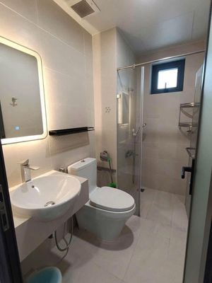 Bàu Cát 2, 3 bedrooms, No interior 90 meters2, US rent 11.5 million a month.