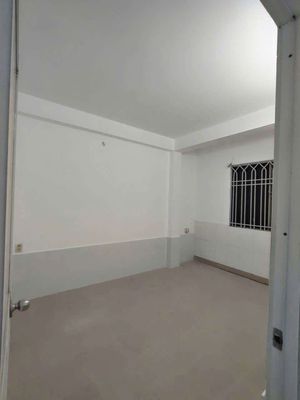 House 1 .1 3rd floor bedroom 5 x 12 m car lane 793 spring spring