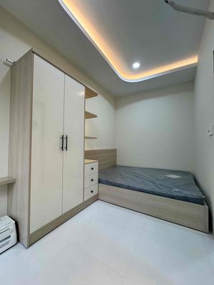 Open up the studio/a padded bedroom. Đào Duy Anh