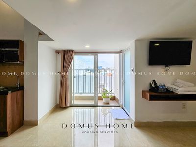 Rent the apartment 35 meters, full comfort with free dry-cleaning services.