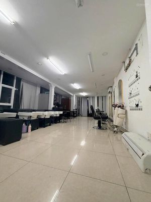 Rent a Đồng Nai District of 10.5 X18 M M 3th floor, 45 million.