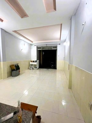 A million less! Rent a 1 st floor 1 st floor Linh Tây 170 meters2 car alleyway
