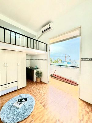 staying on the balcony