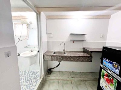 Tân Bình Hotel - 3 million5/ month broad rooftop