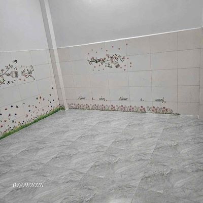 House 72 meters two bedrooms. An alley toilet near the University of Law 8 million.