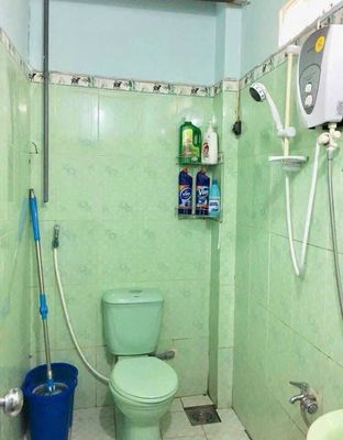 Let's rent out the original house.
