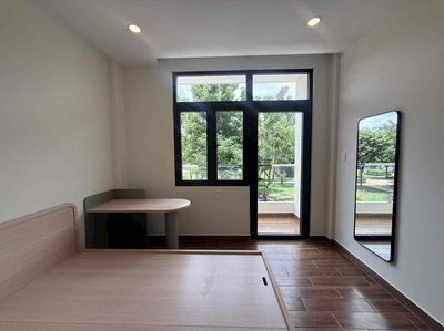 New balcony studio, 100, 40 meters, 7th District -- Near Lotte, Kcx, University of Tdtu, Rmit
