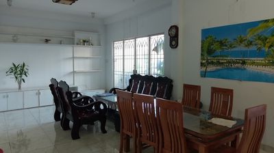 House of 114 meters, three beautiful view bedrooms, nine million a month.