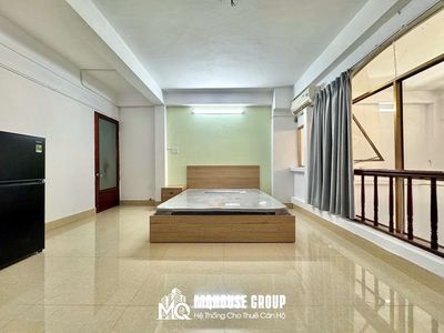 Rent a full interior bedroom