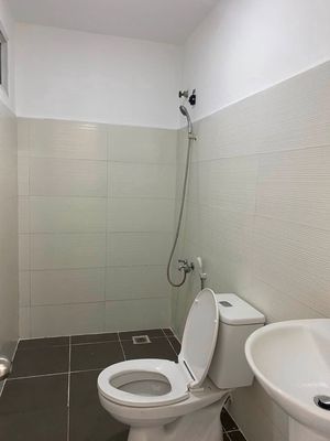 Rent the apartment. Two bedrooms. 60 meters. There's air conditioning.