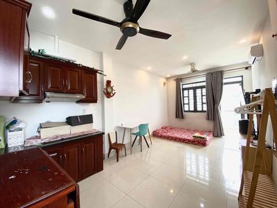 Cộng Hoà - 35 m2 - Full cabinet