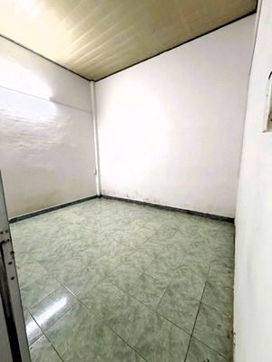 Rent a level 4-75-foot-one bedroom near Metro Pacific Crossing Station