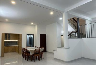 Rent a Lam Sơn-7 car alley 2 Tân Bình