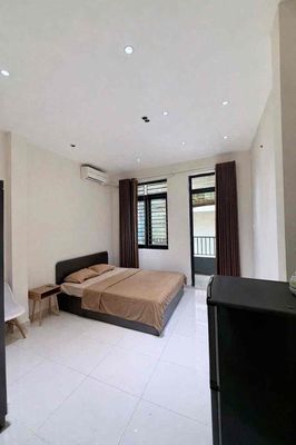 Studio Full's apartment is six million districts one, 100 percent.
