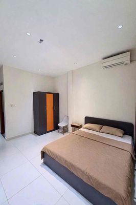Studio Full's apartment is six million districts one, 100 percent.