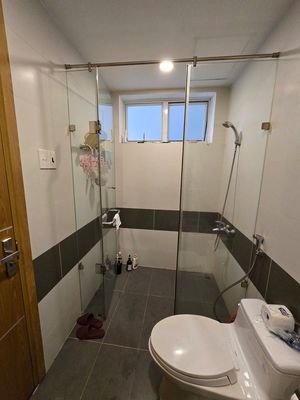 Rent the apartment of Him Lam Big Market, 86 meters, 2 bedrooms, 2 toilets for 13 million with interiors.