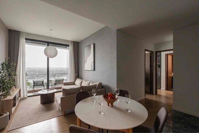 We'll rent out two Lumière Riverside bedrooms. Good price.