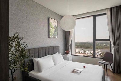 We'll rent out two Lumière Riverside bedrooms. Good price.