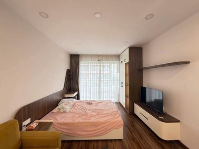 Ccc Kingston, Imperial Court, bedroom: ofProtel, 45 meters2, 1.5 million