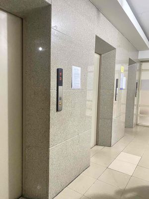 find the female in the building number 1 Tôn Thất Thuyết in 4th.