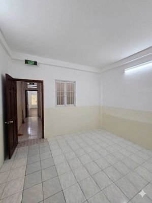 To rent a Trần Hưng Đạo alley 8 M through: area 4 x 15 M cast 3 heart