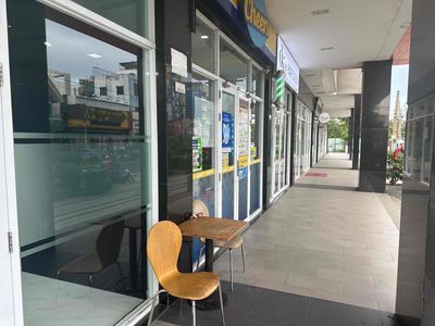 The owner of the Shophue House itself is the Moonlight Park View 120 m2 apartment